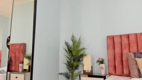 Tati Saldarriaga online show from February 26, 2026, 2:49 pm