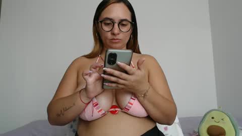 tatiana_monteros online show from December 5, 2024, 4:01 pm