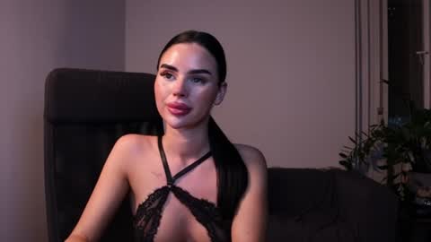 Snapshot of tatianaxoxo1 chatting on June 23, 2026, 6:50 pm Tatiana online show from June 23, 2026, 6:50 pm