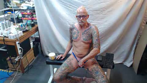 Snapshot of tatsdude chatting on October 12, 2025, 9:14 pm inkbator online show from October 12, 2025, 9:14 pm