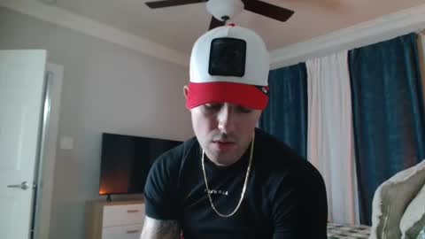 tattedlatino1 online show from December 18, 2024, 1:59 am