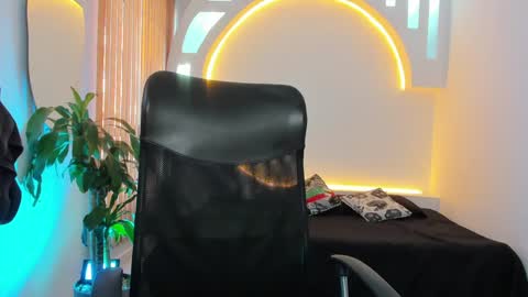 tattokoi online show from January 23, 2025, 10:01 pm