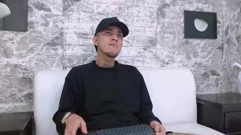 Snapshot of tattoo22_ chatting on November 23, 2025, 2:39 pm Tattoo online show from November 23, 2025, 2:39 pm