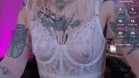tattoo_artbaby online show from April 21, 2026, 1:42 am