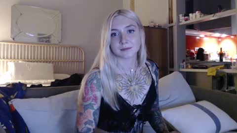 tattoobbgirl online show from February 8, 2025, 9:57 pm