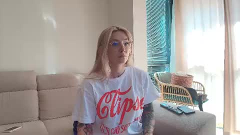 Snapshot of tattoobbgirl chatting on June 15, 2026, 3:03 pm tattoobbgirl online show from June 15, 2026, 3:03 pm