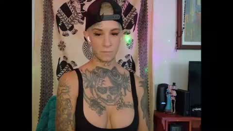 Snapshot of tattooed_natalia chatting on July 25, 2026, 7:11 pm Natalia 3 online show from July 25, 2026, 7:11 pm