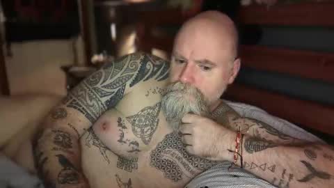 Tattooeddilf 01 online show from November 25, 2025, 1:16 am