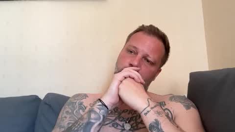 Snapshot of tattoomanforgirls chatting on May 23, 2026, 12:20 pm tattoomanforgirls online show from May 23, 2026, 12:20 pm