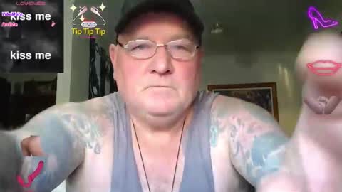 tattzsexy online show from February 18, 2026, 9:11 pm