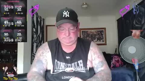 tattzsexy online show from March 24, 2026, 1:54 am