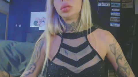 Snapshot of tatuada_safada chatting on September 23, 2025, 4:04 am tatuada_safada online show from September 23, 2025, 4:04 am