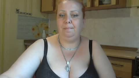 tatyanka_ online show from May 13, 2026, 8:34 am