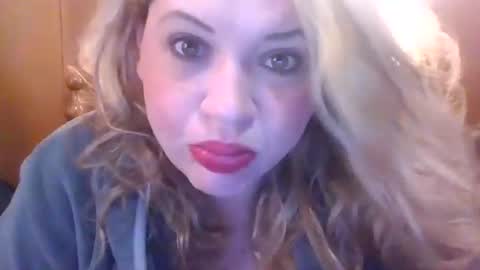 Taurus79007 online show from October 28, 2025, 4:42 pm