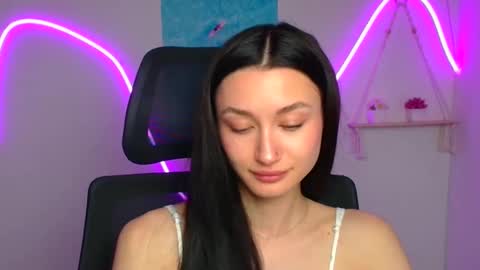 Snapshot of tayavibe chatting on May 6, 2026, 5:57 am Taya online show from May 6, 2026, 5:57 am