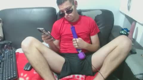 Snapshot of tayler_and_alina chatting on January 14, 2025, 8:37 pm MARCELO MILK online show from January 14, 2025, 8:37 pm