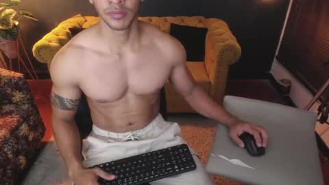 Tayler online show from November 27, 2025, 1:29 am