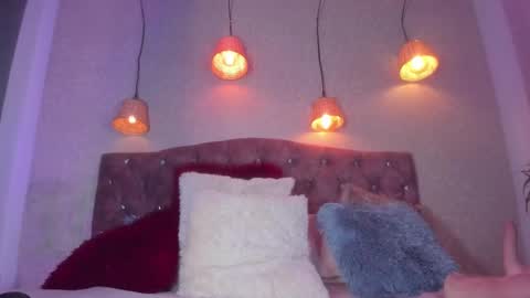 Taylor Duran. online show from January 24, 2025, 11:04 am