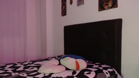 Snapshot of taylor__06 chatting on February 28, 2025, 11:23 pm Taylor online show from February 28, 2025, 11:23 pm