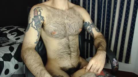 Snapshot of taylor__06 chatting on November 9, 2025, 5:06 am Taylor online show from November 9, 2025, 5:06 am