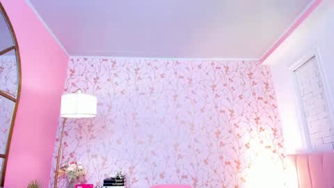 Taylor Bennet online show from April 18, 2026, 11:47 am