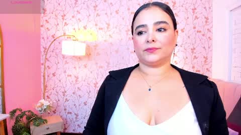 Taylor Bennet online show from June 18, 2026, 12:31 pm