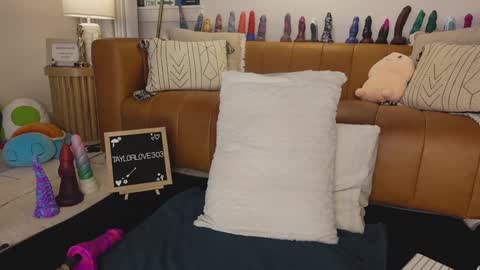 Taylor --  online show from September 16, 2025, 10:27 am