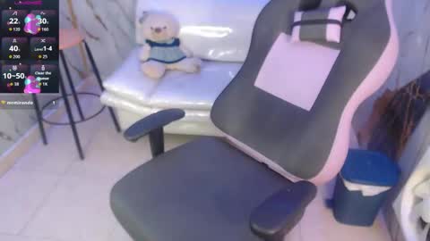 Taylor online show from December 17, 2025, 9:43 pm