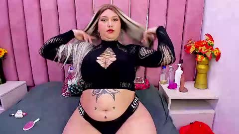 taylorbigass online show from April 19, 2026, 3:28 am