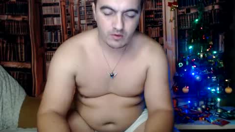 Snapshot of taylorhot33 chatting on December 21, 2024, 7:06 pm TAYLOR the MASTER online show from December 21, 2024, 7:06 pm