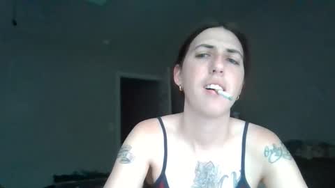 taylorslay online show from December 14, 2025, 2:44 pm