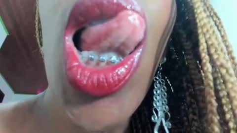 taylorslims online show from February 2, 2025, 3:49 pm