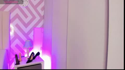 Tayra horny for you online show from April 20, 2026, 5:32 am