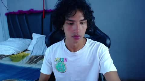 Snapshot of tayronx33 chatting on May 15, 2026, 5:53 pm Tayron online show from May 15, 2026, 5:53 pm