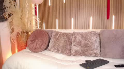 Sofia online show from April 18, 2026, 9:04 pm