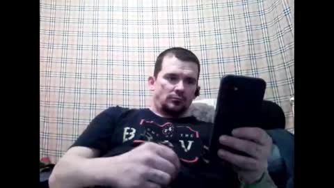 tbaxter95187 online show from April 5, 2026, 6:10 am