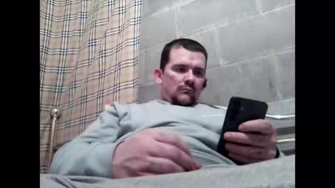 tbaxter95187 online show from April 10, 2026, 4:50 am