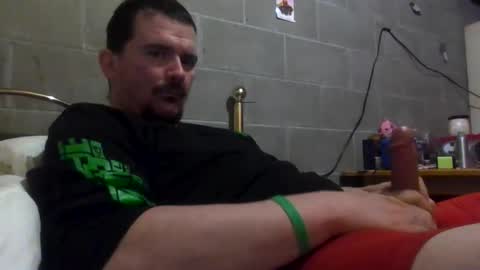 tbaxter95187 online show from April 30, 2026, 6:31 am