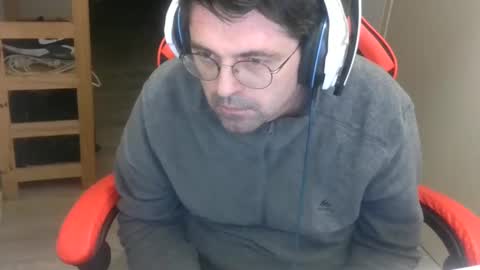 Snapshot of tchecky2 chatting on February 19, 2025, 3:28 am tchecky2 online show from February 19, 2025, 3:28 am