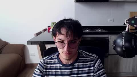 Teo independent model online show from April 10, 2026, 12:32 pm