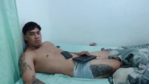 Snapshot of team23hot0 chatting on December 24, 2024, 8:00 am team23hot0 online show from December 24, 2024, 8:00 am