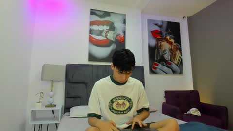 Team Twinks online show from November 4, 2025, 11:09 am