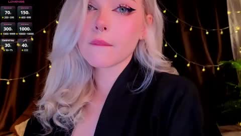 Snapshot of teapartyalice chatting on April 28, 2026, 3:22 am Alice online show from April 28, 2026, 3:22 am