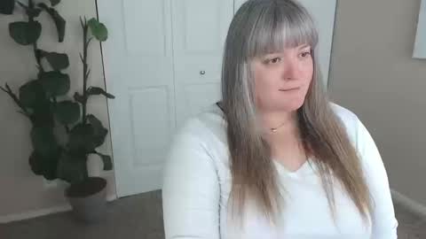 teases online show from October 11, 2025, 5:33 pm