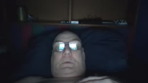 Snapshot of tebb61 chatting on October 3, 2025, 6:21 am Mark online show from October 3, 2025, 6:21 am