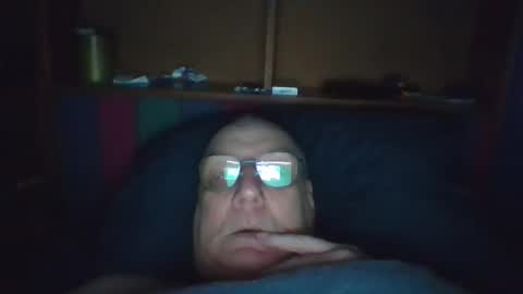Snapshot of tebb61 chatting on October 19, 2025, 5:52 am Mark online show from October 19, 2025, 5:52 am