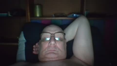 Snapshot of tebb61 chatting on July 26, 2026, 7:15 am Mark online show from July 26, 2026, 7:15 am