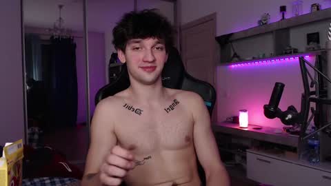 Teddy online show from December 8, 2024, 11:40 pm