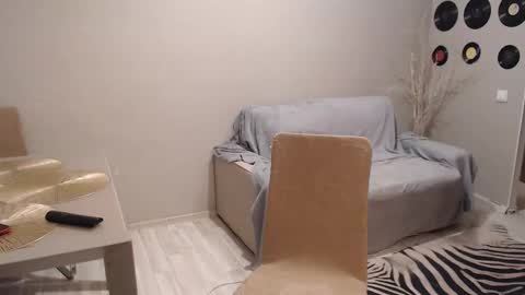 Teddy online show from October 5, 2025, 7:23 pm