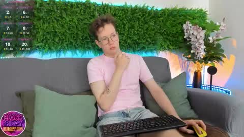 Teddy online show from November 30, 2025, 8:07 am